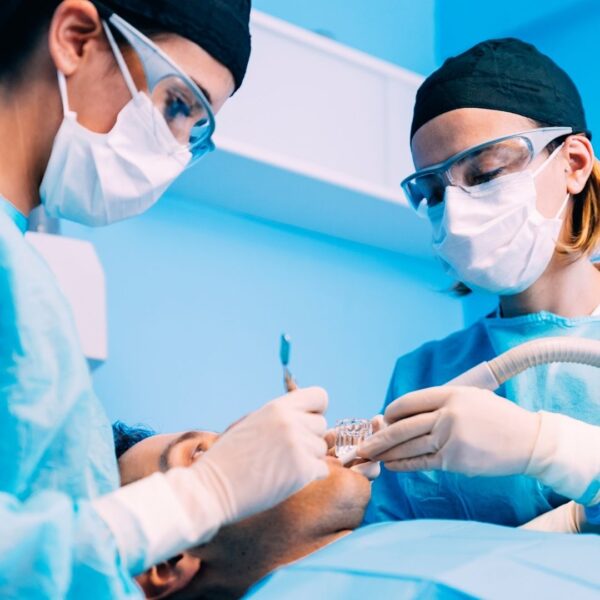 Apiñamiento dental: ¿cómo corregirlo?