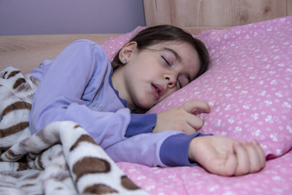 Conoce 7 señales que indican si tu hijo respira por la boca